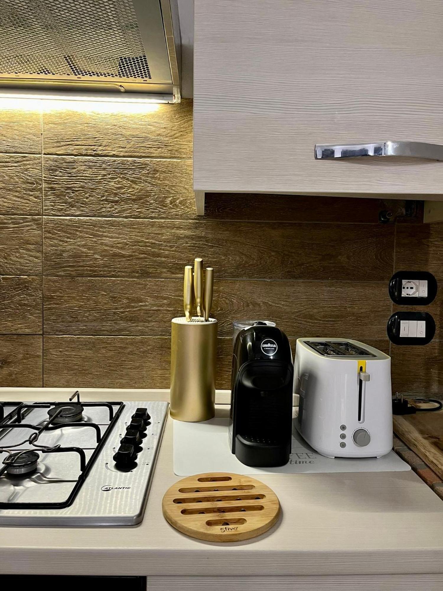 Residenza Corrado By Almanova Residenze Apartman Mantova Kültér fotó